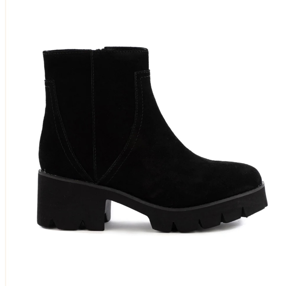 Seychelles Engaging Bootie Size: 9.5